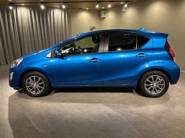 アクア Ｓ　純正ナビ／ＴＶ／ＣＤ／Ｂｌｕｅｔｏｏｔｈ　バックモニター　社外１５インチアルミ　ＬＥＤライト／フォグライト　キーレス　ＴＳＳ　プリクラッシュブレーキ／レーンアシスト／オートマチックハイビーム（15枚目）