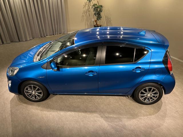 アクア Ｓ　純正ナビ／ＴＶ／ＣＤ／Ｂｌｕｅｔｏｏｔｈ　バックモニター　社外１５インチアルミ　ＬＥＤライト／フォグライト　キーレス　ＴＳＳ　プリクラッシュブレーキ／レーンアシスト／オートマチックハイビーム（16枚目）