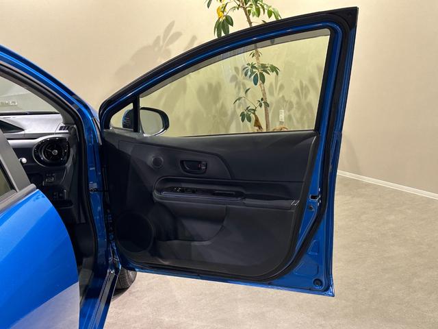 アクア Ｓ　純正ナビ／ＴＶ／ＣＤ／Ｂｌｕｅｔｏｏｔｈ　バックモニター　社外１５インチアルミ　ＬＥＤライト／フォグライト　キーレス　ＴＳＳ　プリクラッシュブレーキ／レーンアシスト／オートマチックハイビーム（30枚目）