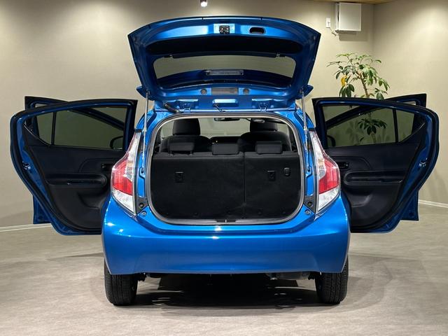 アクア Ｓ　純正ナビ／ＴＶ／ＣＤ／Ｂｌｕｅｔｏｏｔｈ　バックモニター　社外１５インチアルミ　ＬＥＤライト／フォグライト　キーレス　ＴＳＳ　プリクラッシュブレーキ／レーンアシスト／オートマチックハイビーム（35枚目）