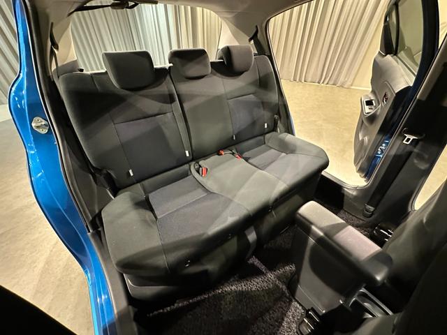 アクア Ｓ　純正ナビ／ＴＶ／ＣＤ／Ｂｌｕｅｔｏｏｔｈ　バックモニター　社外１５インチアルミ　ＬＥＤライト／フォグライト　キーレス　ＴＳＳ　プリクラッシュブレーキ／レーンアシスト／オートマチックハイビーム（41枚目）