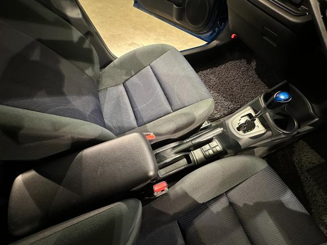 アクア Ｓ　純正ナビ／ＴＶ／ＣＤ／Ｂｌｕｅｔｏｏｔｈ　バックモニター　社外１５インチアルミ　ＬＥＤライト／フォグライト　キーレス　ＴＳＳ　プリクラッシュブレーキ／レーンアシスト／オートマチックハイビーム（48枚目）