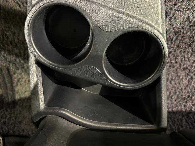 アクア Ｓ　純正ナビ／ＴＶ／ＣＤ／Ｂｌｕｅｔｏｏｔｈ　バックモニター　社外１５インチアルミ　ＬＥＤライト／フォグライト　キーレス　ＴＳＳ　プリクラッシュブレーキ／レーンアシスト／オートマチックハイビーム（50枚目）