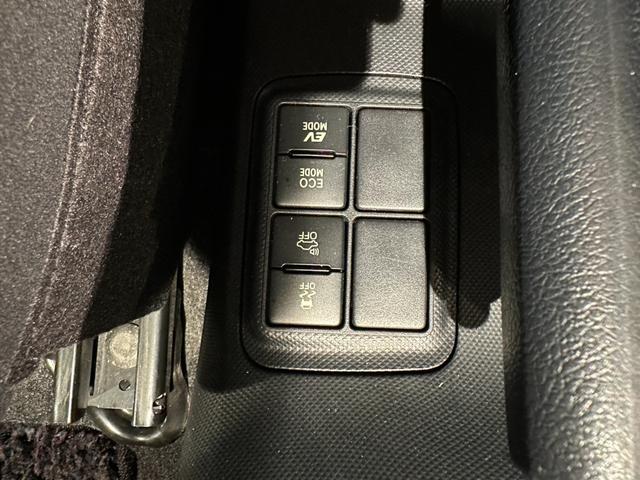 アクア Ｓ　純正ナビ／ＴＶ／ＣＤ／Ｂｌｕｅｔｏｏｔｈ　バックモニター　社外１５インチアルミ　ＬＥＤライト／フォグライト　キーレス　ＴＳＳ　プリクラッシュブレーキ／レーンアシスト／オートマチックハイビーム（51枚目）