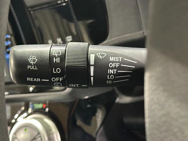 アクア Ｓ　純正ナビ／ＴＶ／ＣＤ／Ｂｌｕｅｔｏｏｔｈ　バックモニター　社外１５インチアルミ　ＬＥＤライト／フォグライト　キーレス　ＴＳＳ　プリクラッシュブレーキ／レーンアシスト／オートマチックハイビーム（60枚目）