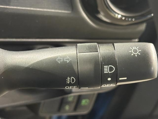 アクア Ｓ　純正ナビ／ＴＶ／ＣＤ／Ｂｌｕｅｔｏｏｔｈ　バックモニター　社外１５インチアルミ　ＬＥＤライト／フォグライト　キーレス　ＴＳＳ　プリクラッシュブレーキ／レーンアシスト／オートマチックハイビーム（61枚目）