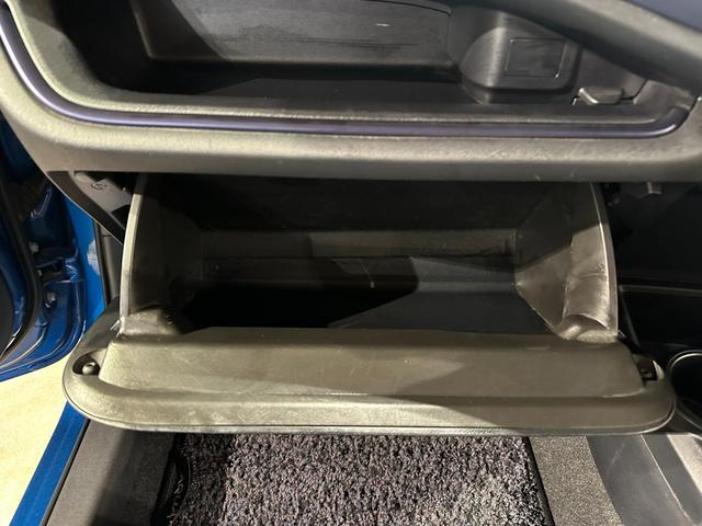 アクア Ｓ　純正ナビ／ＴＶ／ＣＤ／Ｂｌｕｅｔｏｏｔｈ　バックモニター　社外１５インチアルミ　ＬＥＤライト／フォグライト　キーレス　ＴＳＳ　プリクラッシュブレーキ／レーンアシスト／オートマチックハイビーム（74枚目）