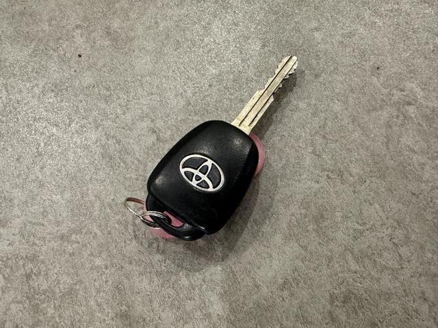 アクア Ｓ　純正ナビ／ＴＶ／ＣＤ／Ｂｌｕｅｔｏｏｔｈ　バックモニター　社外１５インチアルミ　ＬＥＤライト／フォグライト　キーレス　ＴＳＳ　プリクラッシュブレーキ／レーンアシスト／オートマチックハイビーム（75枚目）