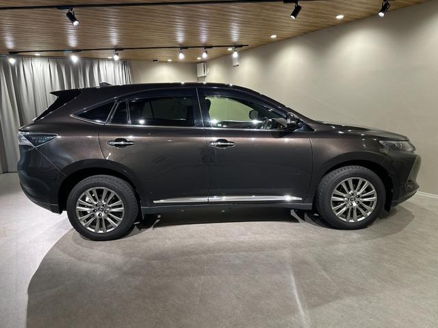 ハリアー プレミアム アドバンスドパッケージ メーカーOPナビ/TV/CD/DVD/Bluetooth/JBL パノラマモニター ETC ドラレコ 純正18インチアルミ プリクラッシュブレーキ/レーダークルーズ/レーンアシスト パワーバックドア(16枚目)