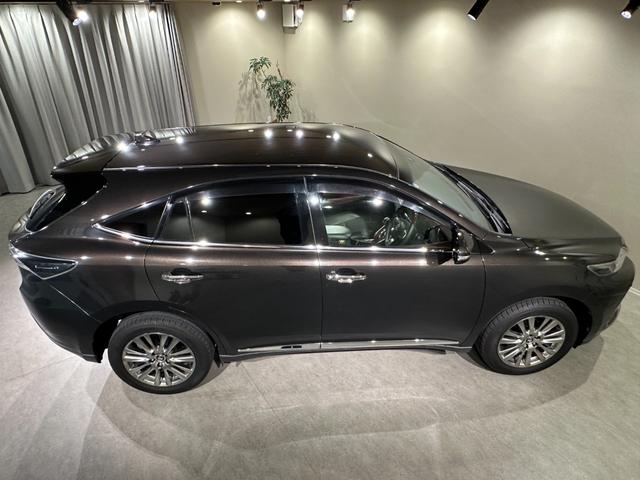 ハリアー プレミアム アドバンスドパッケージ メーカーOPナビ/TV/CD/DVD/Bluetooth/JBL パノラマモニター ETC ドラレコ 純正18インチアルミ プリクラッシュブレーキ/レーダークルーズ/レーンアシスト パワーバックドア(17枚目)