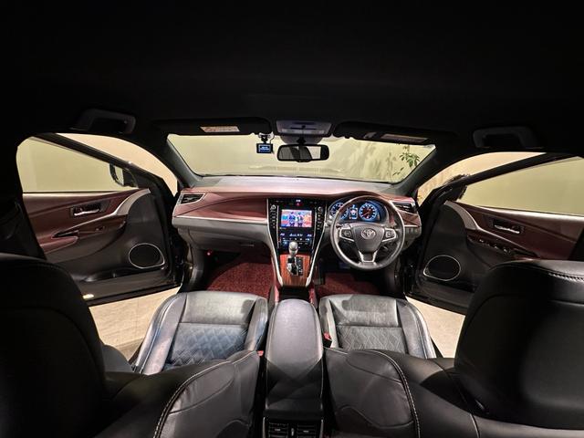 ハリアー プレミアム アドバンスドパッケージ メーカーOPナビ/TV/CD/DVD/Bluetooth/JBL パノラマモニター ETC ドラレコ 純正18インチアルミ プリクラッシュブレーキ/レーダークルーズ/レーンアシスト パワーバックドア(47枚目)