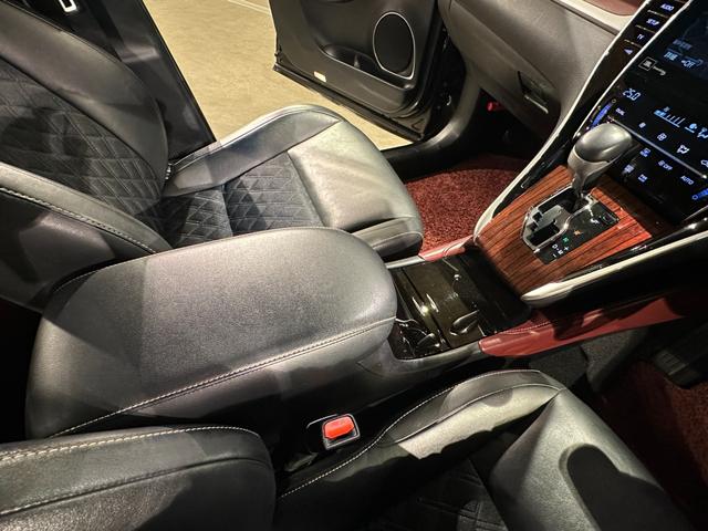 ハリアー プレミアム アドバンスドパッケージ メーカーOPナビ/TV/CD/DVD/Bluetooth/JBL パノラマモニター ETC ドラレコ 純正18インチアルミ プリクラッシュブレーキ/レーダークルーズ/レーンアシスト パワーバックドア(51枚目)