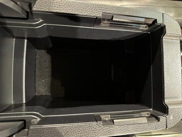 ハリアー プレミアム アドバンスドパッケージ メーカーOPナビ/TV/CD/DVD/Bluetooth/JBL パノラマモニター ETC ドラレコ 純正18インチアルミ プリクラッシュブレーキ/レーダークルーズ/レーンアシスト パワーバックドア(52枚目)