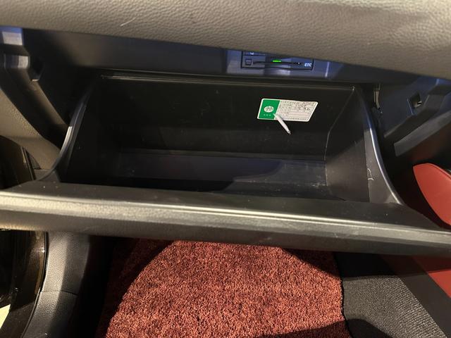 ハリアー プレミアム アドバンスドパッケージ メーカーOPナビ/TV/CD/DVD/Bluetooth/JBL パノラマモニター ETC ドラレコ 純正18インチアルミ プリクラッシュブレーキ/レーダークルーズ/レーンアシスト パワーバックドア(78枚目)