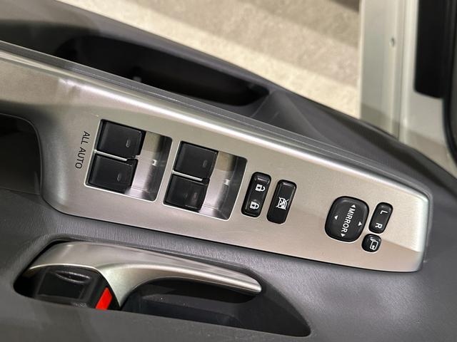 プリウスアルファ Ｓ　純正ナビ／ＴＶ／ＣＤ／ＤＶＤ／Ｂｌｕｅｔｏｏｔｈ　バックモニター　ＥＴＣ　ＬＥＤライト　ＵＳＢ　純正１６インチアルミ　クルコン（31枚目）