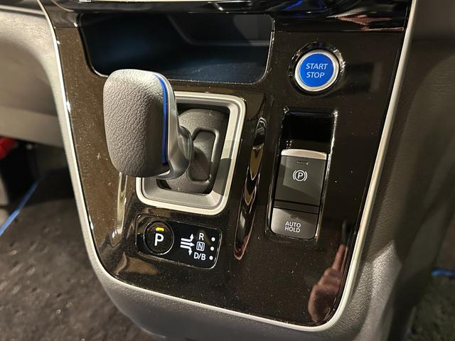 セレナ ｅ－パワー　ハイウェイスターＶ　プロパイロット　純正１０インチナビ／ＴＶ／ＣＤ／ＤＶＤ／Ｂｌｕ－ｒａｙ／Ｂｌｕｅｔｏｏｔｈ　アランドビューモニター　後席モニター　デジタルインナーミラー　ドラレコ前と後　　ＬＥＤライト／フォグライト（55枚目）