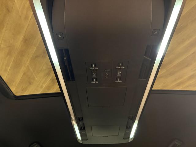 アルファード Ｚ　登録済み未使用車　モデリスタエアロ　メーカーＯＰ／トヨタチームメイトアドバンストパーク＋ＰＫＳＢ＋アドバンスドライブ／ユニバーサルステップ　カラーヘッドアップディスプレイ／左右独立ムーンルーフ／（46枚目）