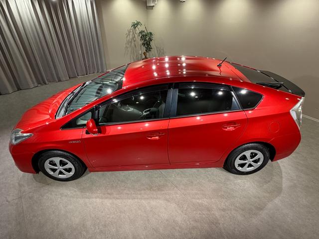 プリウス Ｓマイコーデ　ナビ／ＴＶ／ＣＤ／ＤＶＤ／Ｂｌｕｅｔｏｏｔｈ　バックモニター　ＥＴＣ　ＨＩＤライト　スマートキー＆エンジンプッシュスタート　純正１５インチアルミ（15枚目）
