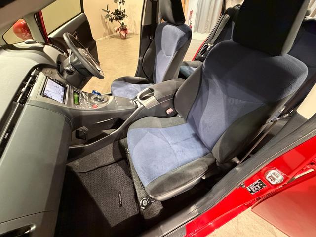 プリウス Ｓマイコーデ　ナビ／ＴＶ／ＣＤ／ＤＶＤ／Ｂｌｕｅｔｏｏｔｈ　バックモニター　ＥＴＣ　ＨＩＤライト　スマートキー＆エンジンプッシュスタート　純正１５インチアルミ（46枚目）