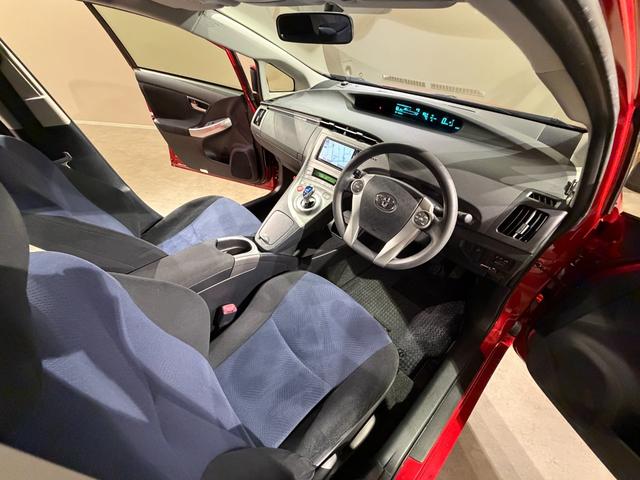 プリウス Ｓマイコーデ　ナビ／ＴＶ／ＣＤ／ＤＶＤ／Ｂｌｕｅｔｏｏｔｈ　バックモニター　ＥＴＣ　ＨＩＤライト　スマートキー＆エンジンプッシュスタート　純正１５インチアルミ（53枚目）