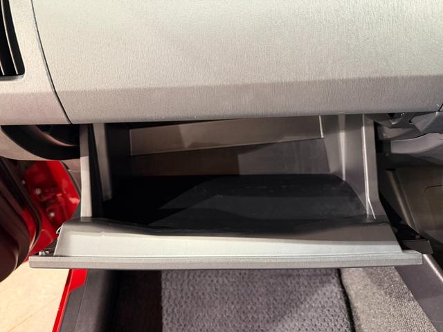 プリウス Ｓマイコーデ　ナビ／ＴＶ／ＣＤ／ＤＶＤ／Ｂｌｕｅｔｏｏｔｈ　バックモニター　ＥＴＣ　ＨＩＤライト　スマートキー＆エンジンプッシュスタート　純正１５インチアルミ（72枚目）