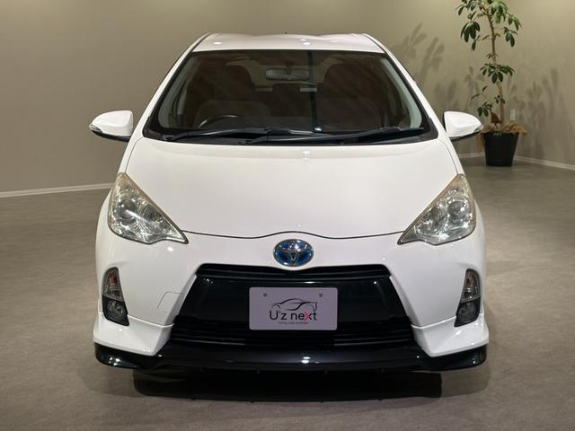 アクア Ｇ　エアロ　純正ナビ／ＴＶ／ＣＤ／Ｂｌｕｅｔｏｏｔｈ　バックモニター　スマートキー＆エンジンプッシュスタート　社外１６インチアルミ（9枚目）