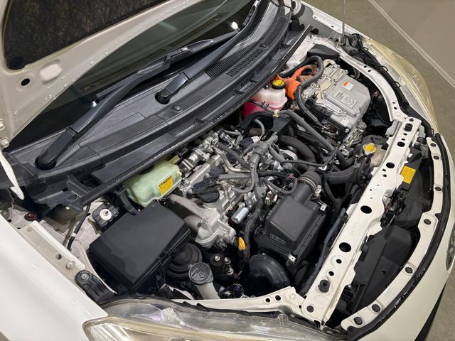 アクア Ｇ　エアロ　純正ナビ／ＴＶ／ＣＤ／Ｂｌｕｅｔｏｏｔｈ　バックモニター　スマートキー＆エンジンプッシュスタート　社外１６インチアルミ（26枚目）