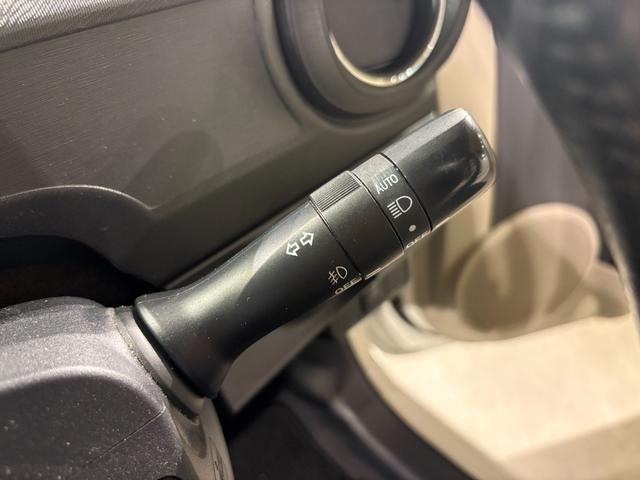 アクア Ｇ　エアロ　純正ナビ／ＴＶ／ＣＤ／Ｂｌｕｅｔｏｏｔｈ　バックモニター　スマートキー＆エンジンプッシュスタート　社外１６インチアルミ（57枚目）