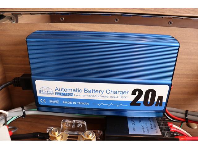ＮＶ２００バネットバン 　サブバッテリー　走行充電　外部充電　電圧計　スマートキー　フリップダウンＭ　走行安全装置（47枚目）