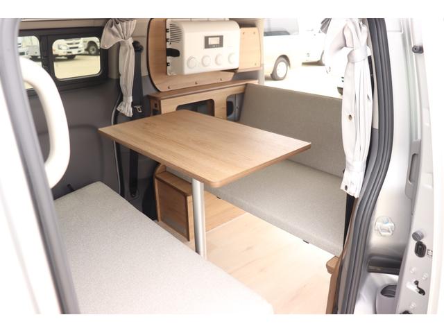 ＮＶ２００バネットバン ＦＯＣＳ　ルソ　ＤＣ１２Ｖクーラーレザーシート加工　リチウム２００Ａｈ　走行充電　外部電源・充電器　フリップダウンモニター（4枚目）