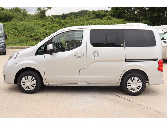 ＮＶ２００バネットバン ＦＯＣＳ　ルソ　ＤＣ１２Ｖクーラーレザーシート加工　リチウム２００Ａｈ　走行充電　外部電源・充電器　フリップダウンモニター（7枚目）