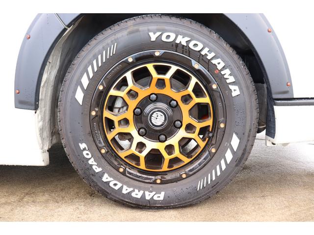 ハイエースバン スーパーＧＬ　ダークプライムＩＩ　ベッドキット　ピボットクルーズコントロール　フロントスポイラー　社外１６インチアルミホイール　車いす用スロープ　リモコン付き（8枚目）