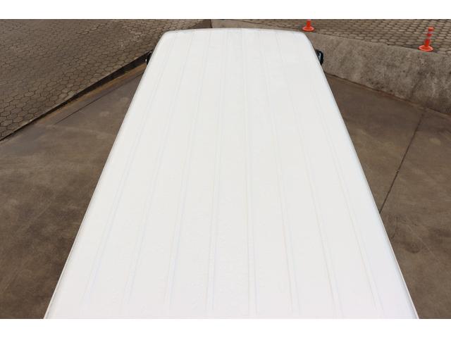 ハイエースバン スーパーＧＬ　ダークプライムＩＩ　ベッドキット　ピボットクルーズコントロール　フロントスポイラー　社外１６インチアルミホイール　車いす用スロープ　リモコン付き（14枚目）