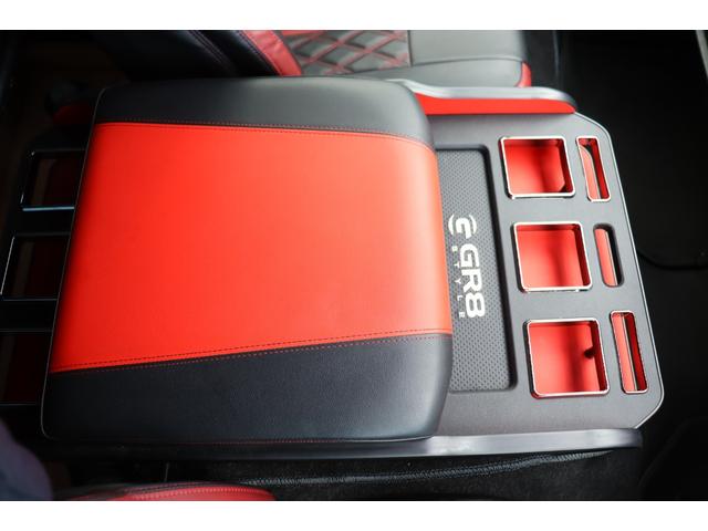 ハイエースバン スーパーＧＬ　ダークプライムＩＩ　ベッドキット　ピボットクルーズコントロール　フロントスポイラー　社外１６インチアルミホイール　車いす用スロープ　リモコン付き（28枚目）