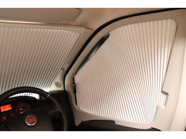 デュカト 　デュカト　リビングストーン５　トルマ燃料式温水ボイラー　トルマ燃料式ＦＦヒーター　１５００ｗインバーター　ツインサブバッテリー　サイドオーニング　８０Ｌ冷蔵庫　カセットトイレ　シャワー（4枚目）