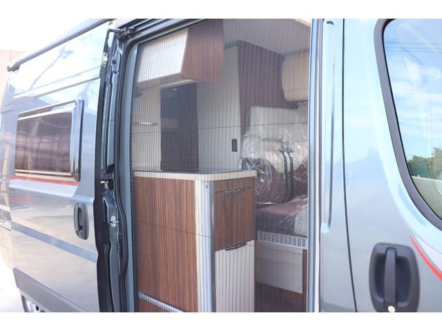 デュカト 　デュカト　リビングストーン５　トルマ燃料式温水ボイラー　トルマ燃料式ＦＦヒーター　１５００ｗインバーター　ツインサブバッテリー　サイドオーニング　８０Ｌ冷蔵庫　カセットトイレ　シャワー（13枚目）