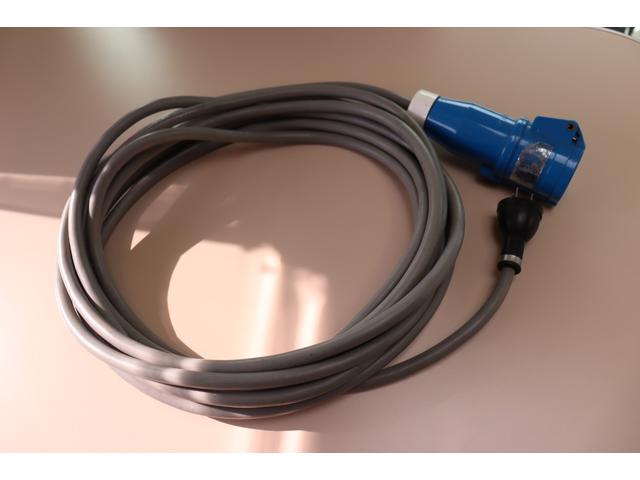 デュカト 　デュカト　リビングストーン５　トルマ燃料式温水ボイラー　トルマ燃料式ＦＦヒーター　１５００ｗインバーター　ツインサブバッテリー　サイドオーニング　８０Ｌ冷蔵庫　カセットトイレ　シャワー（39枚目）