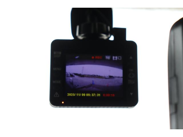 カムロード 　クレア５．３Ｗ　エボリューション　４ＷＤ　家庭用エアコン　トリプルサブバッテリー　ＦＦヒーター　１５００Ｗインバーター　ＤＣ冷蔵庫　１６インチＴＶ　地デジアンテナ　電子レンジ（6枚目）