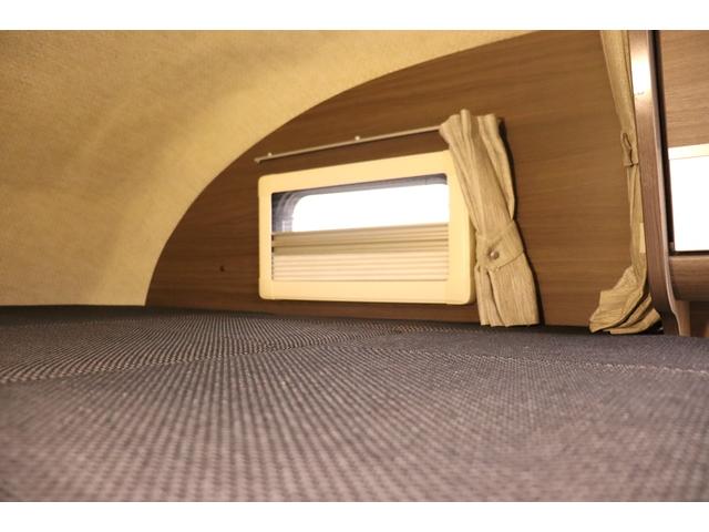 カムロード 　クレア５．３Ｗ　エボリューション　４ＷＤ　家庭用エアコン　トリプルサブバッテリー　ＦＦヒーター　１５００Ｗインバーター　ＤＣ冷蔵庫　１６インチＴＶ　地デジアンテナ　電子レンジ（11枚目）