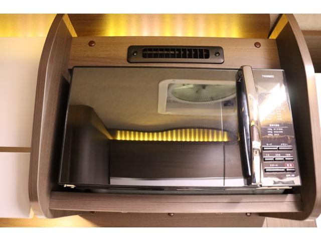 カムロード 　クレア５．３Ｗ　エボリューション　４ＷＤ　家庭用エアコン　トリプルサブバッテリー　ＦＦヒーター　１５００Ｗインバーター　ＤＣ冷蔵庫　１６インチＴＶ　地デジアンテナ　電子レンジ（17枚目）