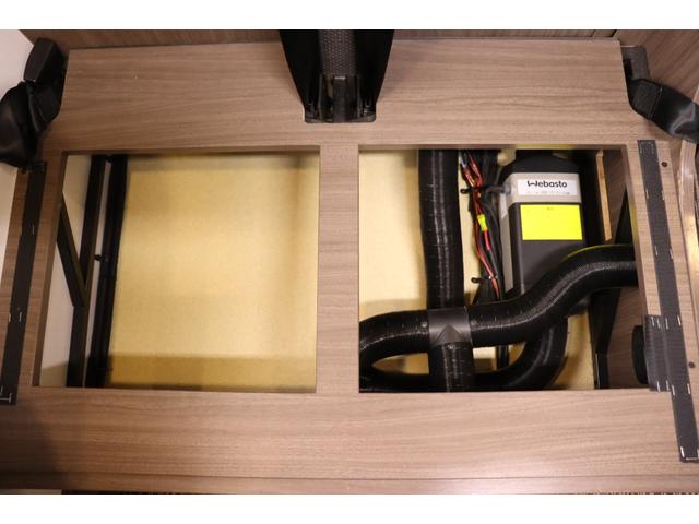 カムロード 　クレア５．３Ｗ　エボリューション　４ＷＤ　家庭用エアコン　トリプルサブバッテリー　ＦＦヒーター　１５００Ｗインバーター　ＤＣ冷蔵庫　１６インチＴＶ　地デジアンテナ　電子レンジ（26枚目）