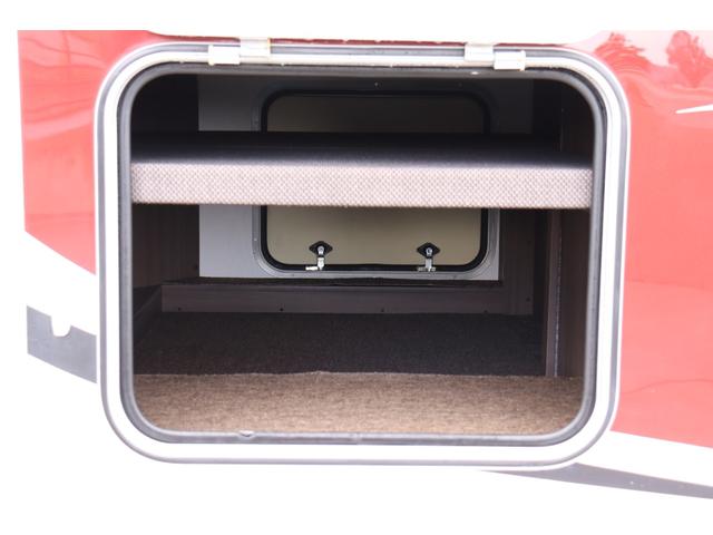 カムロード 　クレア５．３Ｗ　エボリューション　４ＷＤ　家庭用エアコン　トリプルサブバッテリー　ＦＦヒーター　１５００Ｗインバーター　ＤＣ冷蔵庫　１６インチＴＶ　地デジアンテナ　電子レンジ（41枚目）