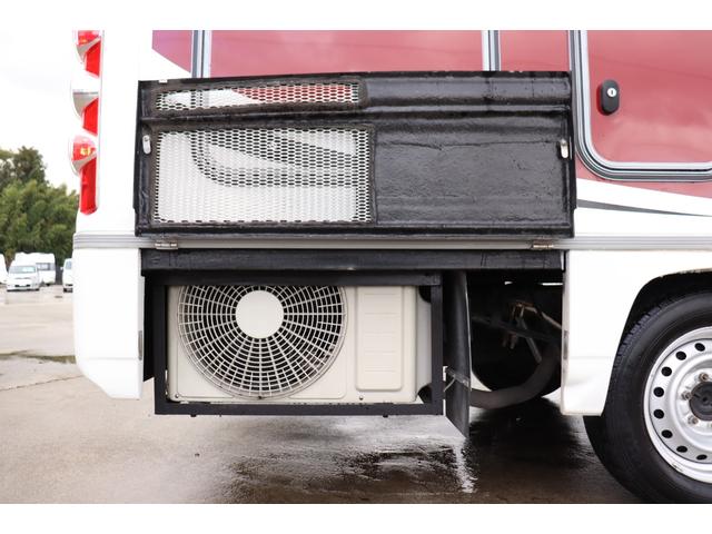 カムロード 　クレア５．３Ｗ　エボリューション　４ＷＤ　家庭用エアコン　トリプルサブバッテリー　ＦＦヒーター　１５００Ｗインバーター　ＤＣ冷蔵庫　１６インチＴＶ　地デジアンテナ　電子レンジ（42枚目）