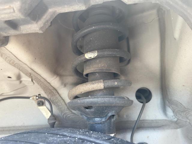 ワゴンＲ ＦＸ　禁煙車　シートヒーター　オートエアコン　グレーインテリア　１４インチホイール　ＣＤ再生　アイドリングストップ　ベンチシート　電動格納ミラー（18枚目）