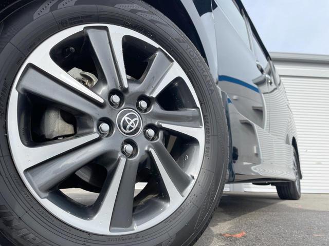 ヴォクシー ＺＳ　煌ＩＩ　両側電動ドア　後席モニター　バックカメラ　衝突被害軽減システム　禁煙車　ドラレコ　コーナーセンサー　スマートキー　ＬＥＤヘッド　ビルトインＥＴＣ　クルコン　オートハイビーム　車線逸脱警報（10枚目）