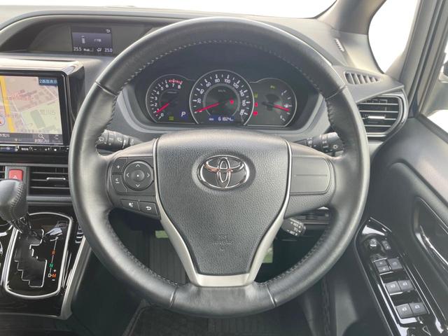 ヴォクシー ＺＳ　煌ＩＩ　両側電動ドア　後席モニター　バックカメラ　衝突被害軽減システム　禁煙車　ドラレコ　コーナーセンサー　スマートキー　ＬＥＤヘッド　ビルトインＥＴＣ　クルコン　オートハイビーム　車線逸脱警報（11枚目）