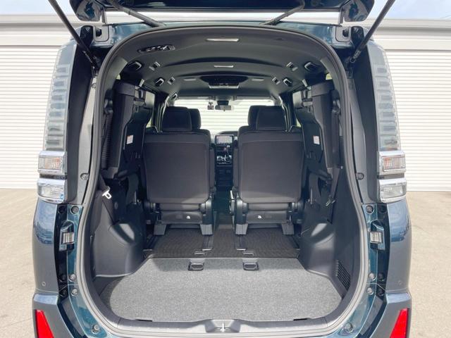 ヴォクシー ＺＳ　煌ＩＩ　両側電動ドア　後席モニター　バックカメラ　衝突被害軽減システム　禁煙車　ドラレコ　コーナーセンサー　スマートキー　ＬＥＤヘッド　ビルトインＥＴＣ　クルコン　オートハイビーム　車線逸脱警報（15枚目）