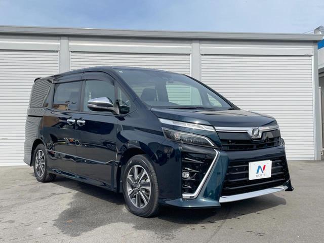 ヴォクシー ＺＳ　煌ＩＩ　両側電動ドア　後席モニター　バックカメラ　衝突被害軽減システム　禁煙車　ドラレコ　コーナーセンサー　スマートキー　ＬＥＤヘッド　ビルトインＥＴＣ　クルコン　オートハイビーム　車線逸脱警報（18枚目）