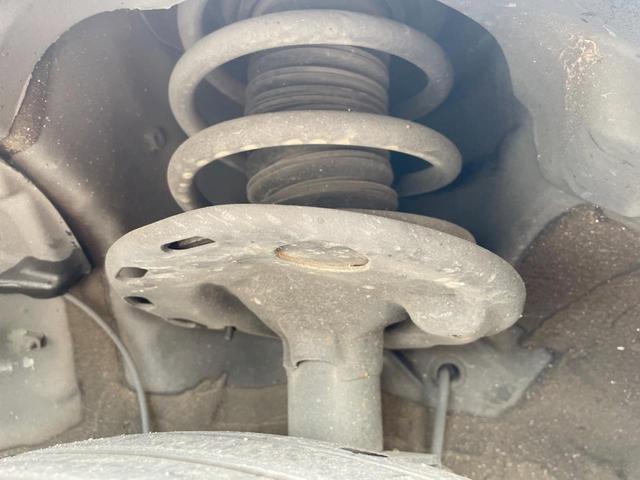 ヴォクシー ＺＳ　煌ＩＩ　両側電動ドア　後席モニター　バックカメラ　衝突被害軽減システム　禁煙車　ドラレコ　コーナーセンサー　スマートキー　ＬＥＤヘッド　ビルトインＥＴＣ　クルコン　オートハイビーム　車線逸脱警報（22枚目）