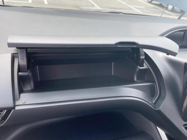 ヴォクシー ＺＳ　煌ＩＩ　両側電動ドア　後席モニター　バックカメラ　衝突被害軽減システム　禁煙車　ドラレコ　コーナーセンサー　スマートキー　ＬＥＤヘッド　ビルトインＥＴＣ　クルコン　オートハイビーム　車線逸脱警報（23枚目）